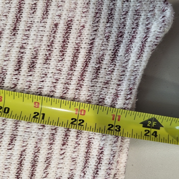 Eyeshadow Turtleneck sweater - Picture 5 of 6